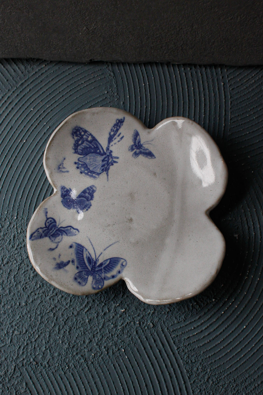 Las Mariposas Plate